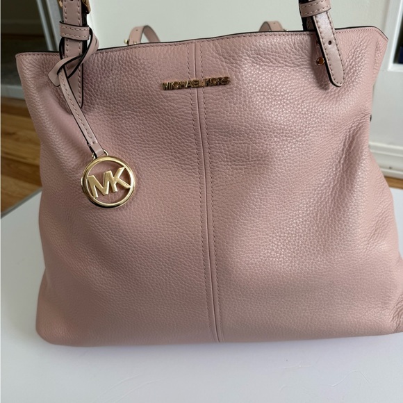 Michael Kors Handbags - Michael Kors Lenox Leather Tote Bag